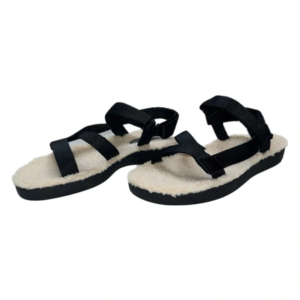 Everlane - Faux Fur Lined Sport Sandals - Black Straps‎ - Size 8 - Picture 6 of 11